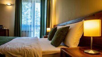 Chambre Standard Double ou avec lits jumeaux | Matelas mémoire de forme, minibar, coffres-forts dans les chambres