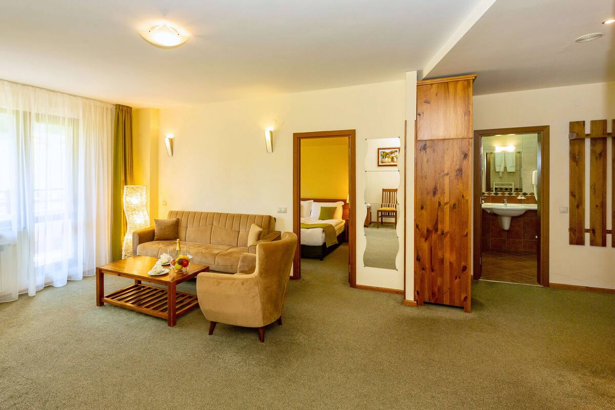 Leilighet – standard | Memory foam-senger, minibar, safe på rommet og skrivebord