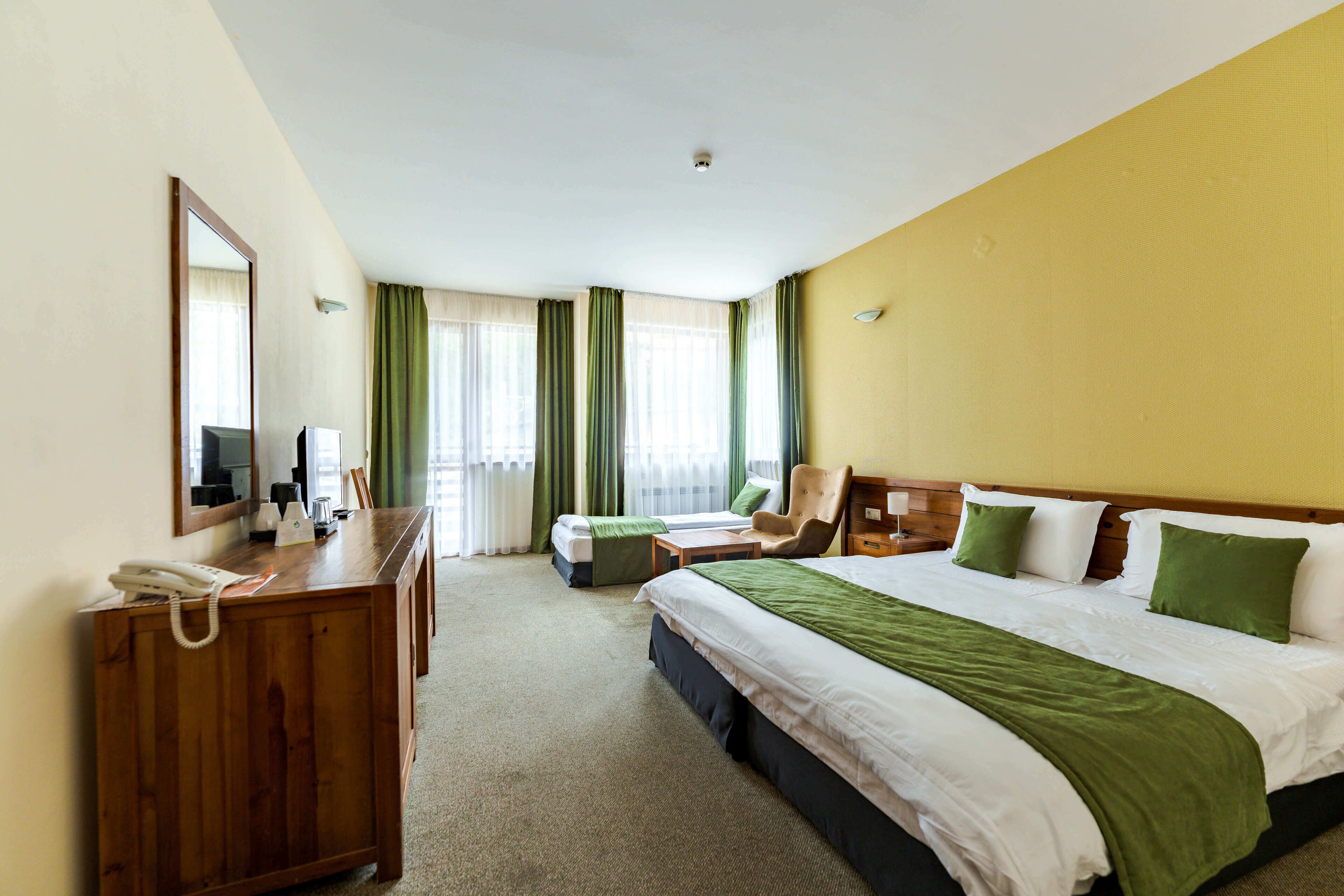 Deluxe Double or Twin Room | Memory foam beds, minibar, in-room safe, desk