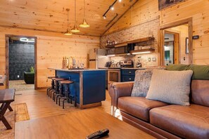 Smart-TV, Kamin, Arbeitsbereiche