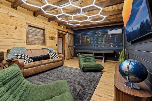 Smart TV, fireplace, offices