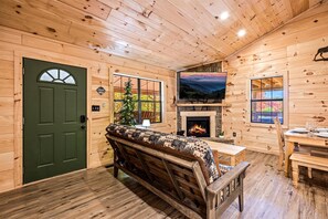 Interior - Secluded cabin with amazing views! Game Room, Hot Tub & FREE TICKETS! (Sevierville)