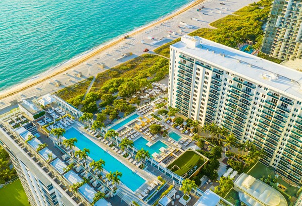 Exterior - Premier 3-Bedroom Oceanview + Den at 1 Hotel & Homes (Miami Beach)