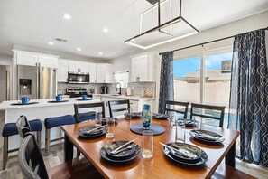 Unclassified image, 5 of 25, button