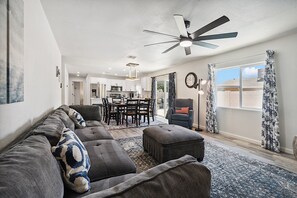 Unclassified image, 3 of 25, button