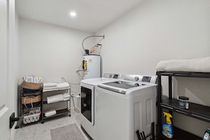 Interior - Tranquil Casa - Sparkling Pool & Outdoor Entertaining (Phoenix)