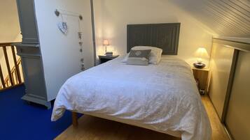 2 slaapkamers, een strijkplank/strijkijzer, gratis wifi, beddengoed