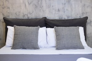 1 chambre, fer et planche Ă repasser, draps fournis