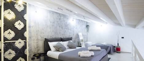 1 chambre, fer et planche à repasser, draps fournis