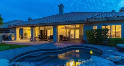 Luxury Vacation Home with Pool & Golf Course Views – Ahwatukee Foothills