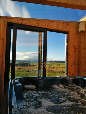 Interior - Meikle Balloch - a pod that sleeps 4 guests in 1 bedroom (Keith)