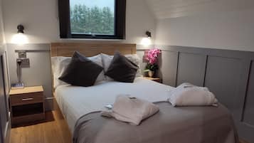 1 quarto, acesso de cortesia à internet, roupa de cama