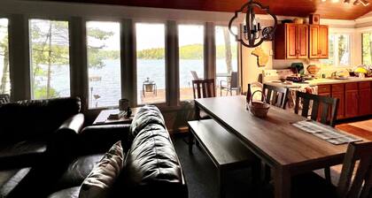 Sandy waterfront near Traverse City on High Lake dock, kayak, firepit! Dog ok