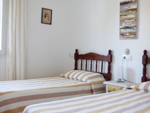 4 camere, una cassaforte in camera, ferro/asse da stiro, Wi-Fi gratuito