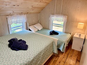 5 bedrooms, desk, iron/ironing board, travel crib