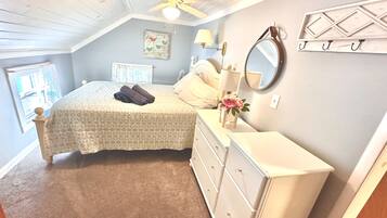 5 bedrooms, desk, iron/ironing board, travel crib