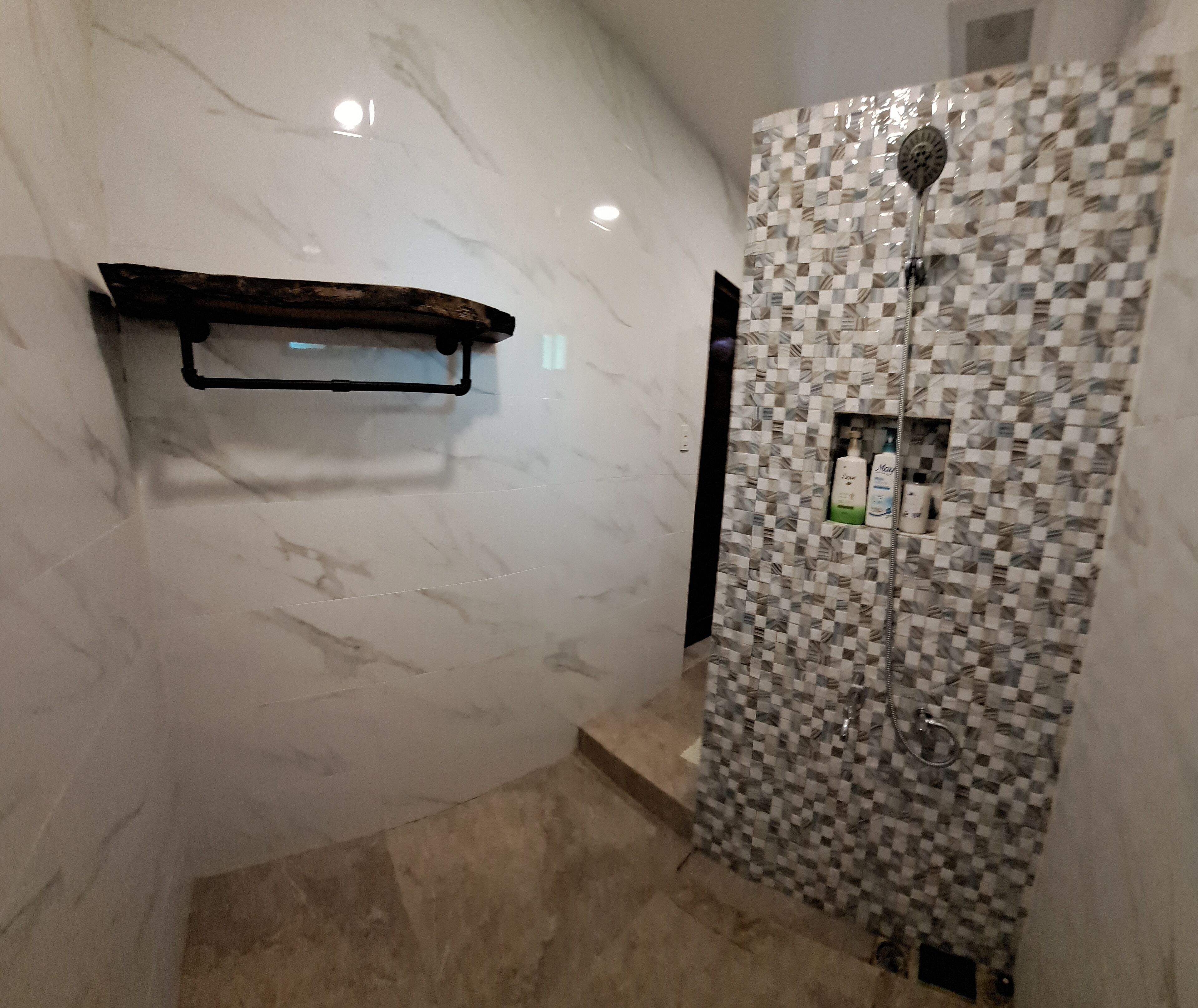 Towels, soap, shampoo, toilet paper