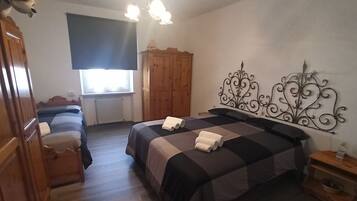 1 chambre, fer et planche Ă  repasser, Wi-Fi, draps fournis