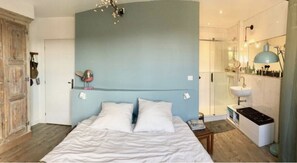 3 habitaciones, escritorio, wifi gratis y ropa de cama 