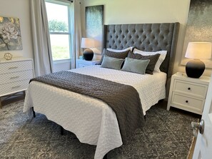 3 bedrooms, desk, iron/ironing board, travel crib