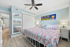 1 quarto, escrivaninha, ferros/tábuas de passar roupa, Wi-Fi de cortesia