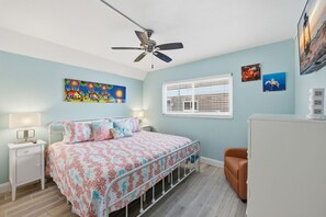 1 bedroom, desk, iron/ironing board, free WiFi - Relax at Ground Floor Tropic Breeze 1 | Steps to Madeira Beach (Madeira Beach)