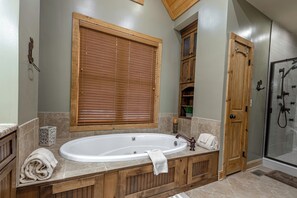 Combined shower/tub, towels - Paradise in the mountains! The most amazing home you can stay in on Sugar Mnt (Sugar Mountain)