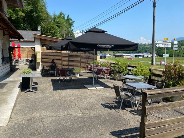 Terrace/patio - Auberge de la Source (Chazey-Bons)