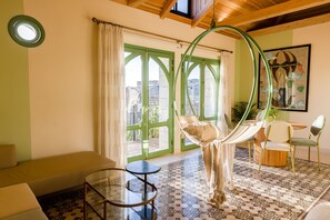 Smart TV - Arnaoon Village (Batroun)