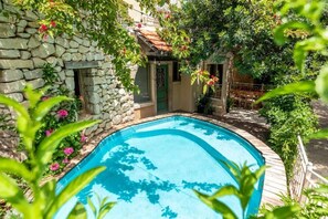 Beit El Kharoube | Private pool - Arnaoon Village (Batroun)