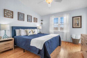 3 slaapkamers, een strijkplank/strijkijzer, internet, beddengoed