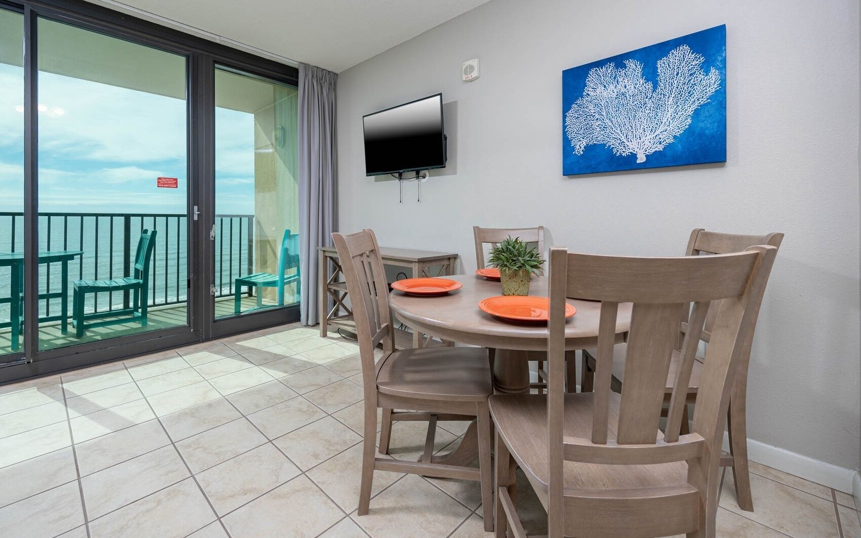 Condo, 1 Bedroom | Dining