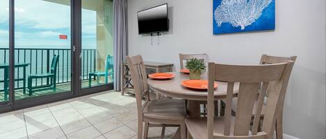 Condo, 1 Bedroom | Dining
