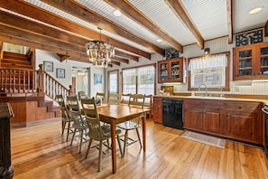 House, 3 Bedrooms | Dining - Amorosa Cottage 3 Bedroom Home by RedAwning (Fredericksburg)