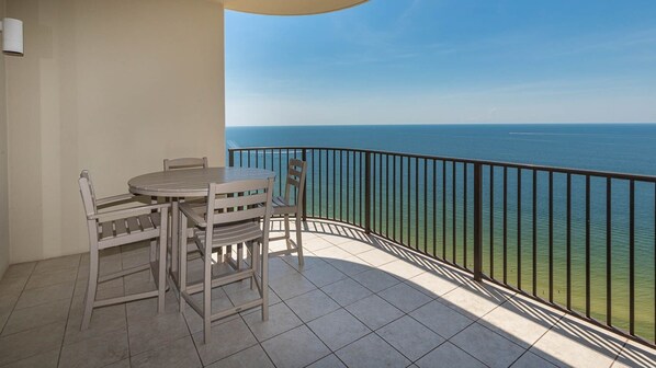 Condo, 3 habitaciones | Áreas de la propiedad