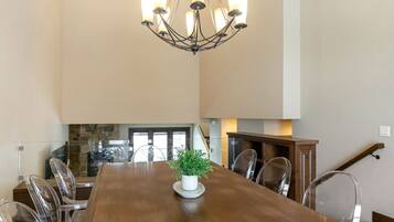 Stadtwohnung, 3 Schlafzimmer | Speisen