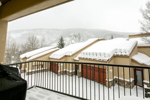 Townhome, 3 Bedrooms | BBQ/picnic area