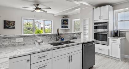 The Gray Whale Cottage 2 Bedroom Home by RedAwning