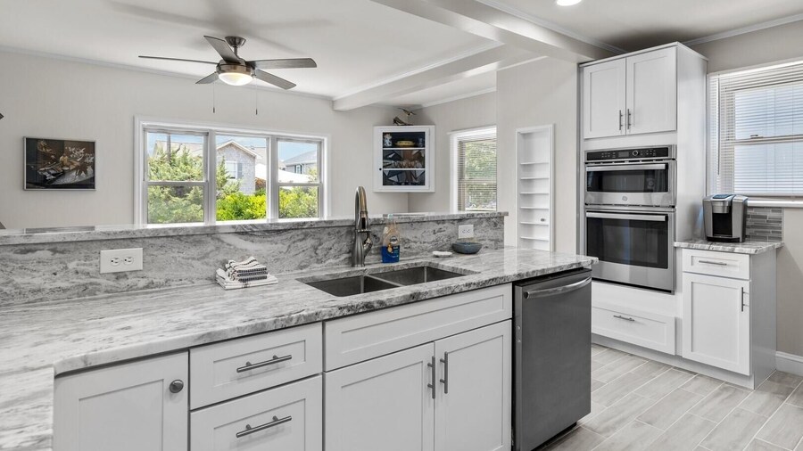 The Gray Whale Cottage 2 Bedroom Home by RedAwning