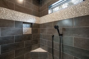 Hair dryer, towels - Rustic Elegance, gated community with its own private riverside park. (Blue Ridge)