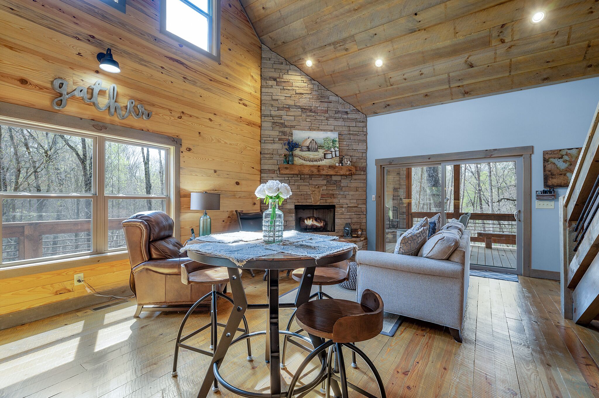 Rustic Elegance, Gated Community With Its Own Private Riverside Park. - Blue Ridge, GA