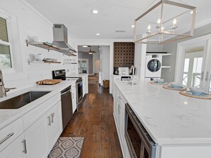 Fridge, microwave, oven, stovetop - Family-Friendly Getaway Close to Seaside with Two Living Areas & Private Pool (Seagrove Beach)