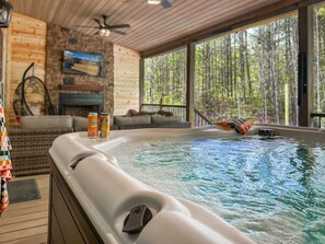 Interior - The Edelweiss-Secret Game Room! Arcade Room, Hot Tub, Firepit, 5 min. to town (Helen)