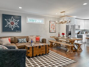 Smart-TV, Kamin, Videospiele