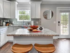 Fridge, microwave, oven, stovetop - The Edelweiss-Secret Game Room! Arcade Room, Hot Tub, Firepit, 5 min. to town (Helen)