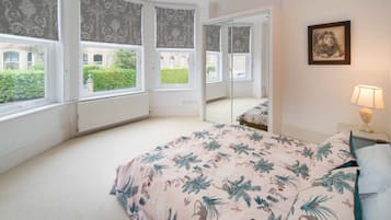 4 bedrooms, WiFi, bed sheets