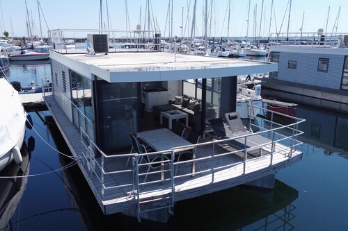 Hausboot in Boltenhagen