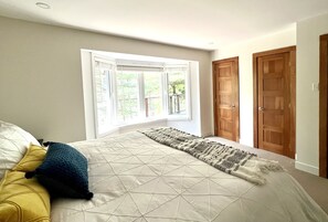 3 chambres, fer et planche à repasser, Wi-Fi, draps fournis