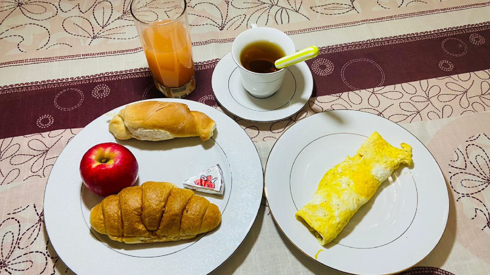 房內用餐