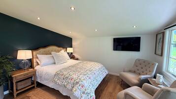 1 bedroom, iron/ironing board, travel cot, WiFi
